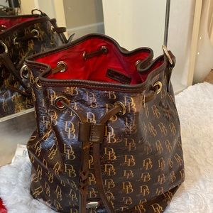 Dooney & Bourke